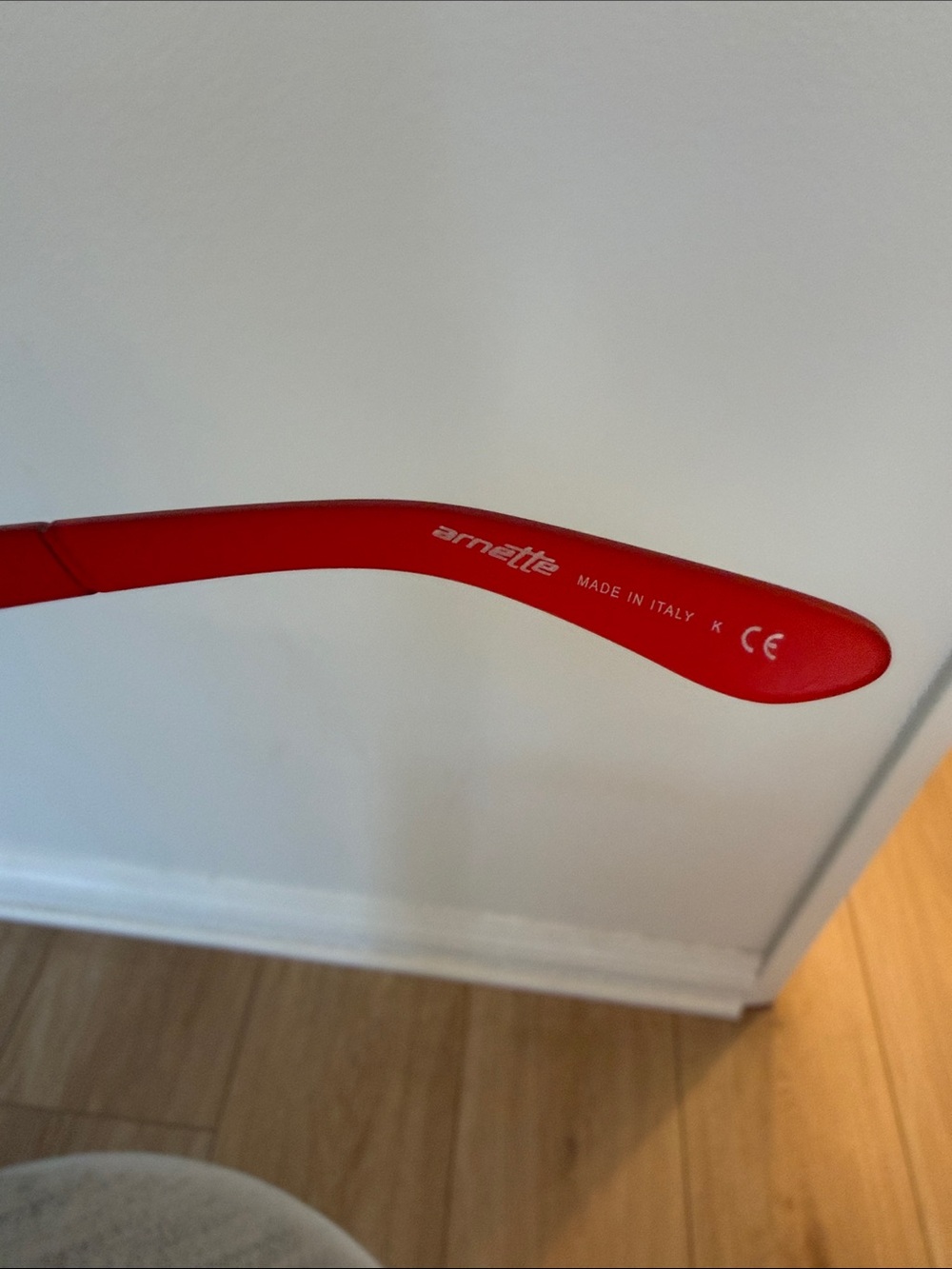 Arnette Red Temple Tip Sunglasses - Picture 2 of 8